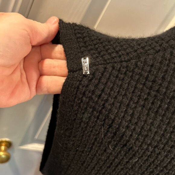 St. John Cashmere Black Knit Hooded Cardigan Sweater, Short Sleeves, Sz Small - Picture 5 of 9